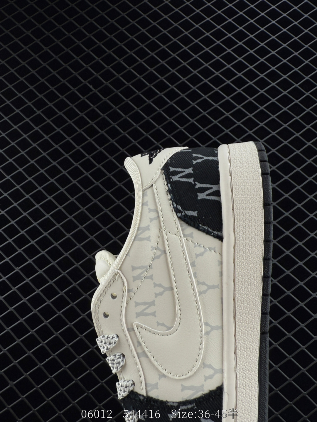 Nike Air Jordan 1 x Travis Scott AJ1